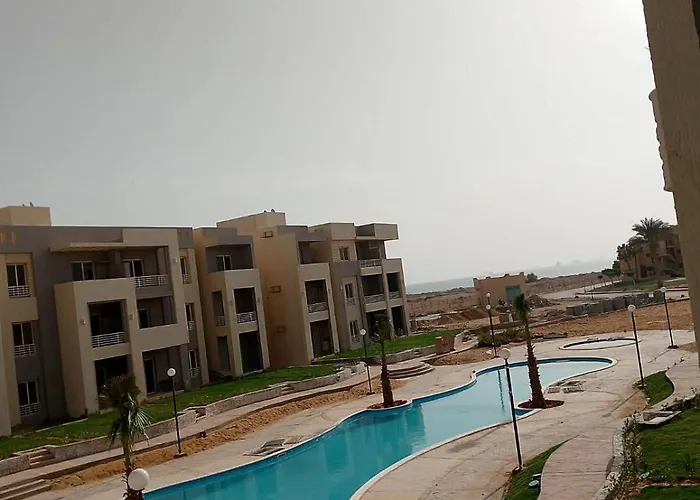 فندقيه قرية اميره لاسرينا باي